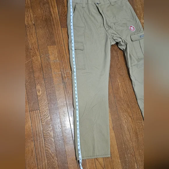 Wrangler Five Star Heritage Relaxed Fit cargo pants with fleece lining for men - Picture 13 of 16